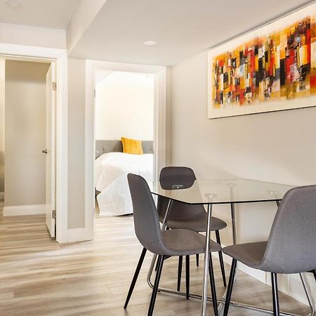 Entire 2 Bedroom Apartment Downtown - U1 Kitchener Exteriör bild